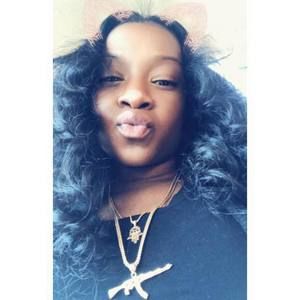 Meet your Posher, Danielle